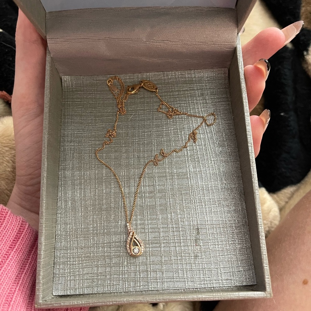 Zales Gold Teardrop Pendant Necklace